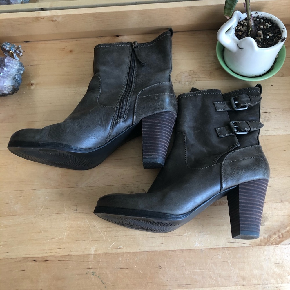 Biala Green Boot with Buckle - Picture 6 of 8